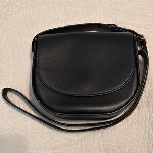 Cuyana Modern Saddle Bag